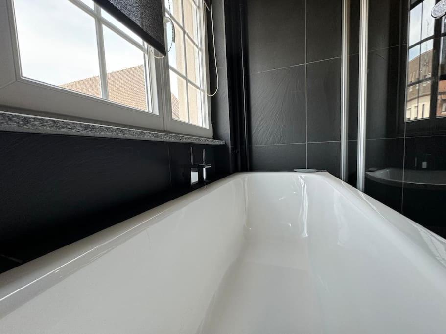L'Arsenal - Appartement Centre Ville - Poche Commerces & Restaurant - 6 P 셀레스탓 외부 사진